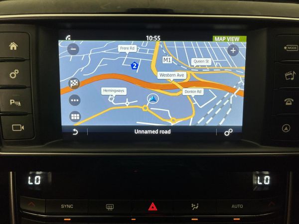 2016-Jaguar-XE-20D-R-Sport-Auto image:12