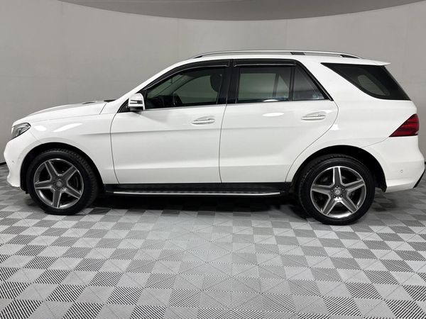 2016-Mercedes-Benz-GLE-350d-4Matic image:19