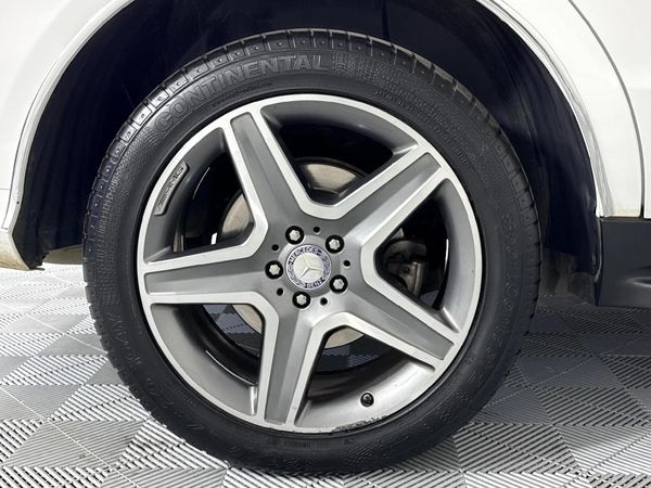 2016-Mercedes-Benz-GLE-350d-4Matic image:7