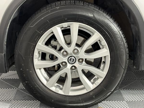2022-Nissan-X-Trail-25-Acenta-4x4-Auto image:4