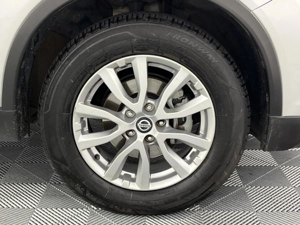 2022-Nissan-X-Trail-25-Acenta-4x4-Auto image:5