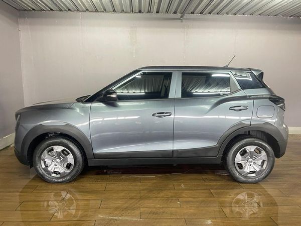 2025-Mahindra-XUV-3XO-12T-MX2-Auto image:5