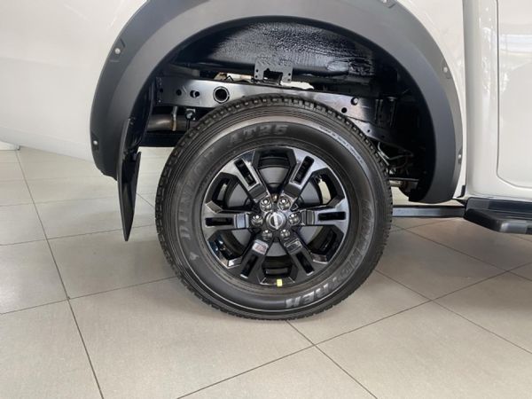 2026-Nissan-Navara-25DDTi-Stealth-4x4-Auto image:9