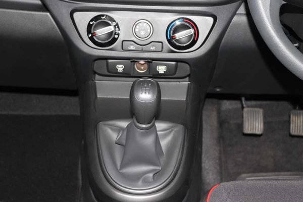 2026-Hyundai-Grand-i10-10-Motion image:10
