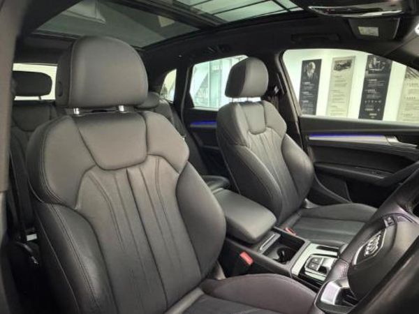 2021-Audi-Q5-quattro-Auto-40-TDI image:9