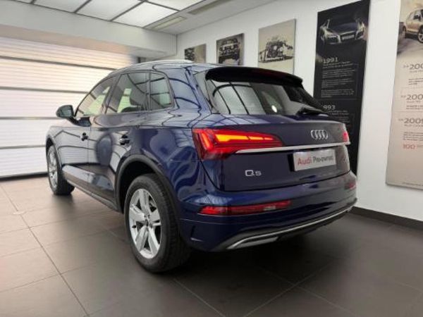 2021-Audi-Q5-quattro-Auto-40-TDI image:4