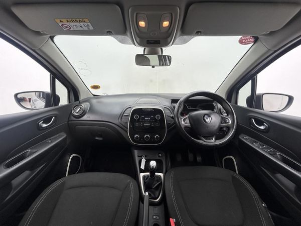 2017-Renault-Captur-900T-Blaze-66kW image:10