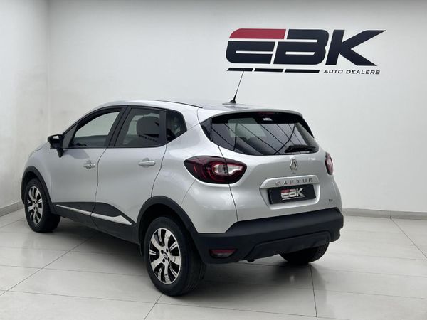 2017-Renault-Captur-900T-Blaze-66kW image:3