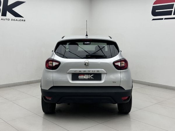 2017-Renault-Captur-900T-Blaze-66kW image:4