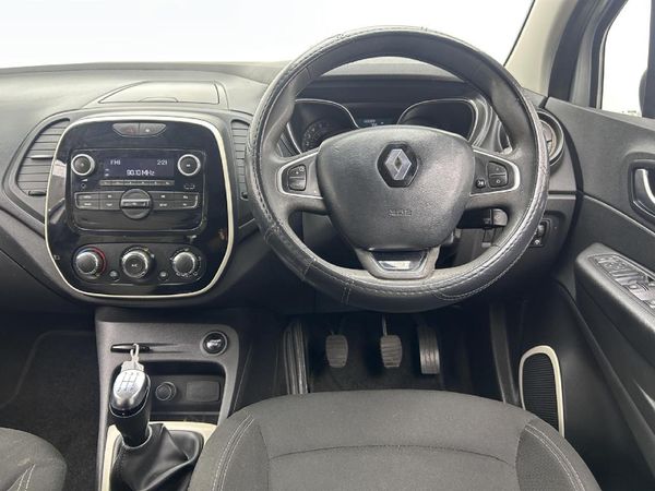 2017-Renault-Captur-900T-Blaze-66kW image:8
