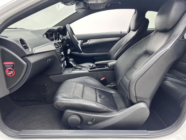 2012-Mercedes-Benz-C-Class-C-180-BE-Coupe-Auto image:6
