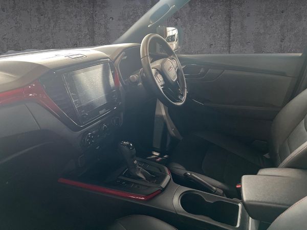 2026-Isuzu-D-Max-19-DDI-HR-X-Rider-Auto-Double-Cab image:18