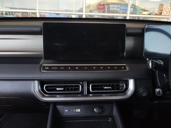2026-GWM-P-Series-P300-24TD-LT-Double-Cab-Auto image:19