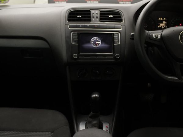 2022-Volkswagen-Polo-Vivo-16-Comfortline-Auto-5-dr image:11