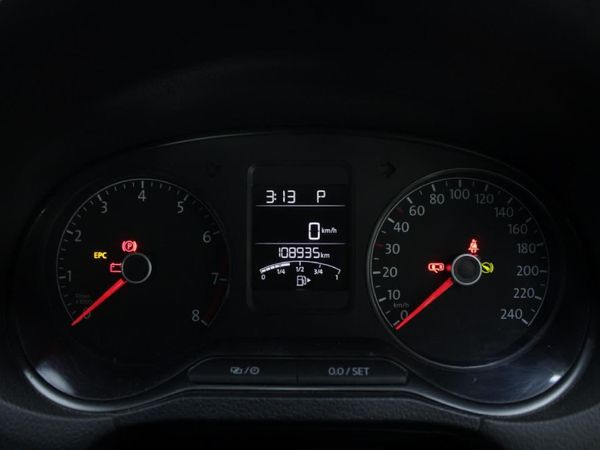2022-Volkswagen-Polo-Vivo-16-Comfortline-Auto-5-dr image:12