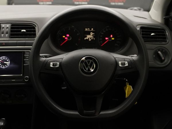 2022-Volkswagen-Polo-Vivo-16-Comfortline-Auto-5-dr image:13