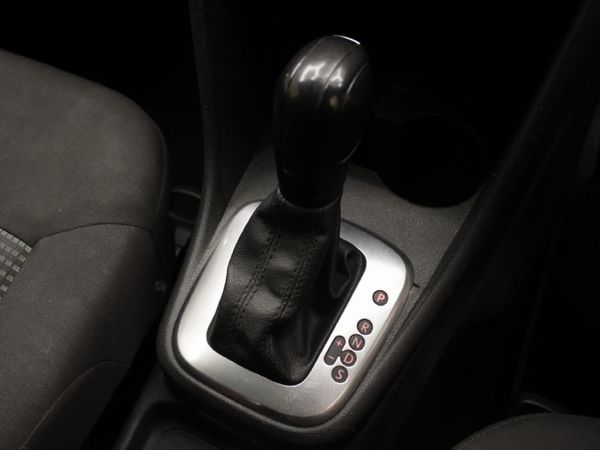 2022-Volkswagen-Polo-Vivo-16-Comfortline-Auto-5-dr image:14