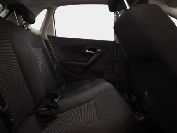 2022-Volkswagen-Polo-Vivo-16-Comfortline-Auto-5-dr image:8