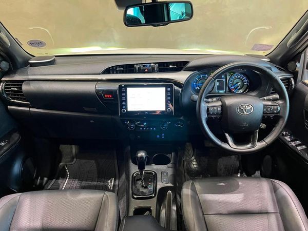 2024-Toyota-Hilux-28-GD-6-Raised-Body-Legend-4x4-Auto-Double-Cab image:5