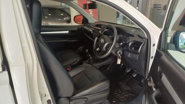 2023-Toyota-Hilux-20-VVTi-Single-Cab image:4