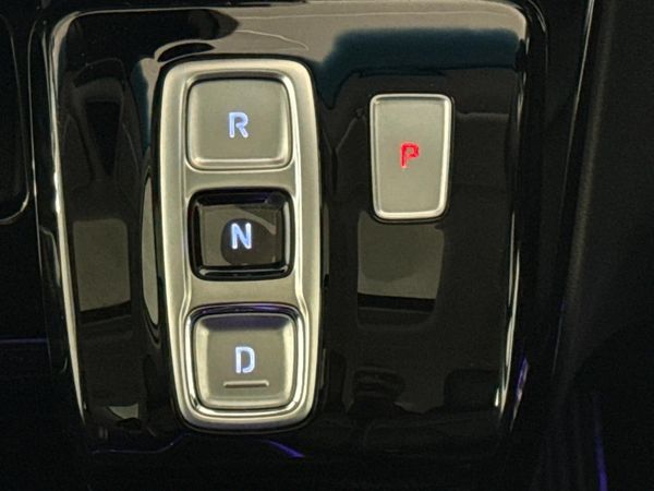 2025-Hyundai-Staria-22d-Luxury-Auto image:10
