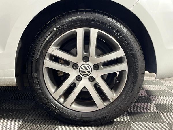 2012-Volkswagen-Golf-VI-14-TSI-Auto-Cabrio-Comfortline image:3