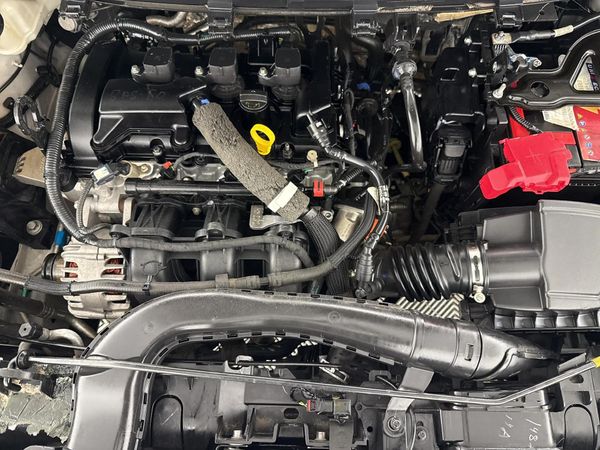 2019-Ford-Figo-15-Ambiente-5-dr image:12