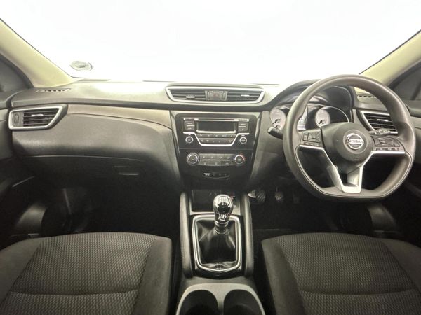 2019-Nissan-Qashqai-12T-Visia image:1