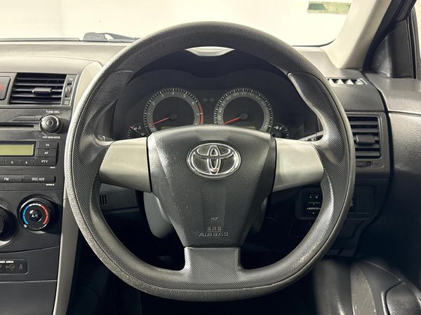 2013-Toyota-Corolla-13-Professional image:12