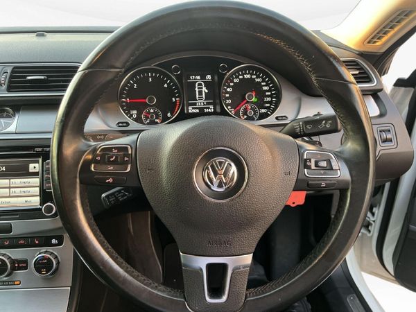 2015-Volkswagen-CC-20-TDI-Bluemotion-Auto image:17