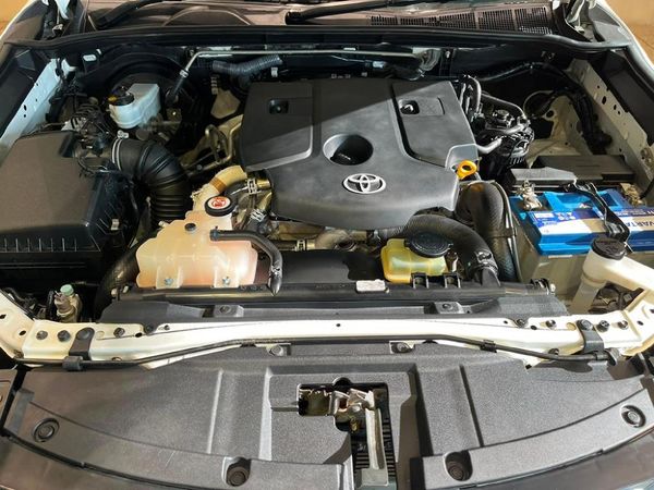 2019-Toyota-Fortuner-24-GD-6-Raised-Body-Auto image:8