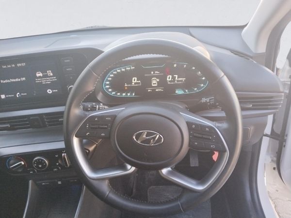 2022-Hyundai-i20-12-Fluid image:9