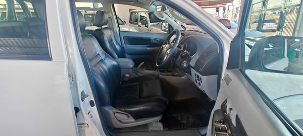 2009-Toyota-Hilux-30-D-4D-Raider-4x4-Auto-Double-Cab image:5