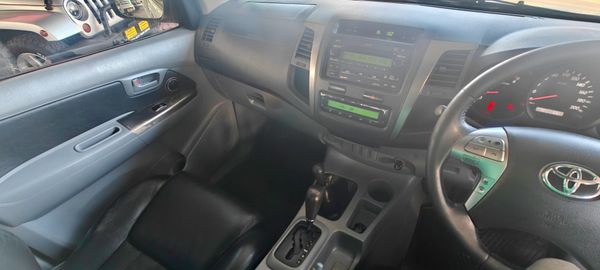 2009-Toyota-Hilux-30-D-4D-Raider-4x4-Auto-Double-Cab image:8