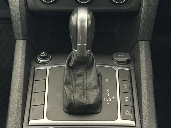 2017-Volkswagen-Amarok-30-TDI-Highline-4Motion-Auto-Double-Cab image:10