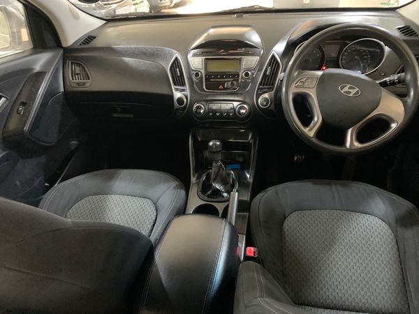 2012-Hyundai-ix35-20-GL-Premium image:9