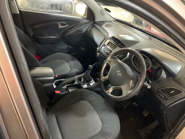 2012-Hyundai-ix35-20-GL-Premium image:18