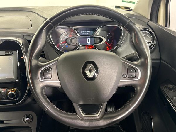2016-Renault-Captur-15-dCi-Dynamique-5-dr-66kW image:10