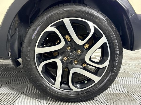 2016-Renault-Captur-15-dCi-Dynamique-5-dr-66kW image:5