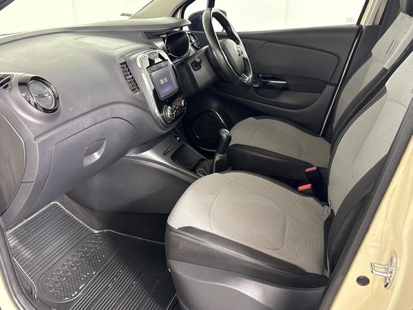 2016-Renault-Captur-15-dCi-Dynamique-5-dr-66kW image:7