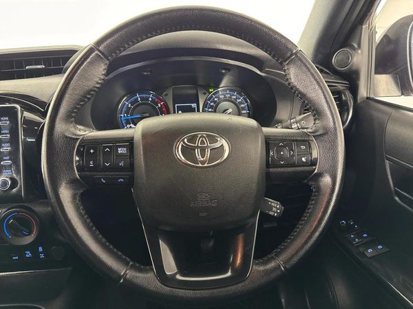 2021-Toyota-Hilux-28-GD-6-Raised-Body-Legend-4x4-Extended-Cab image:11
