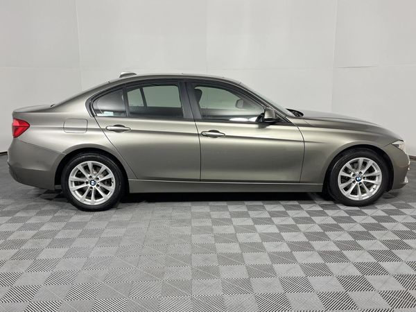 2016-BMW-3-Series-318i-Auto image:16