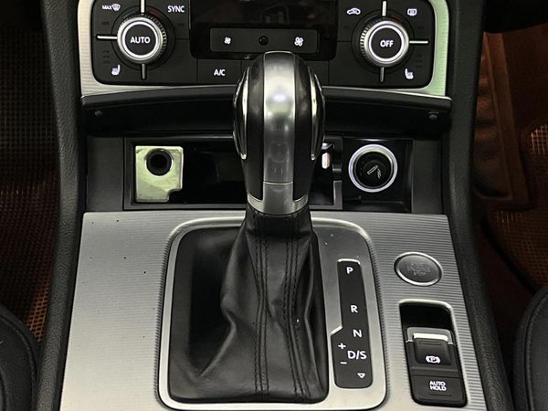 2016-Volkswagen-Touareg-GP-30-V6-TDI-Luxury-Auto image:10