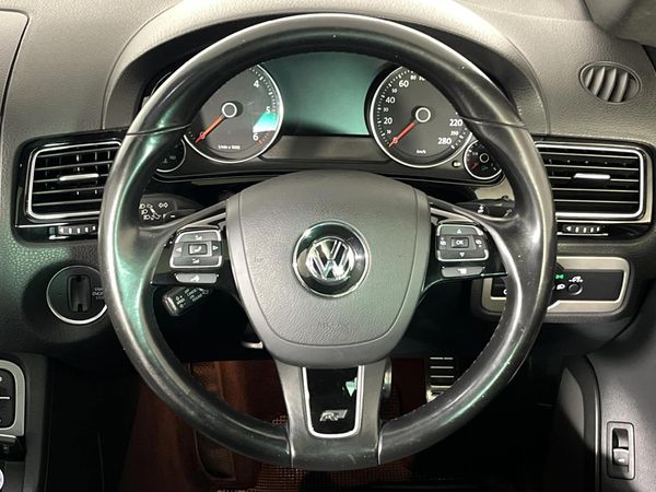 2016-Volkswagen-Touareg-GP-30-V6-TDI-Luxury-Auto image:11
