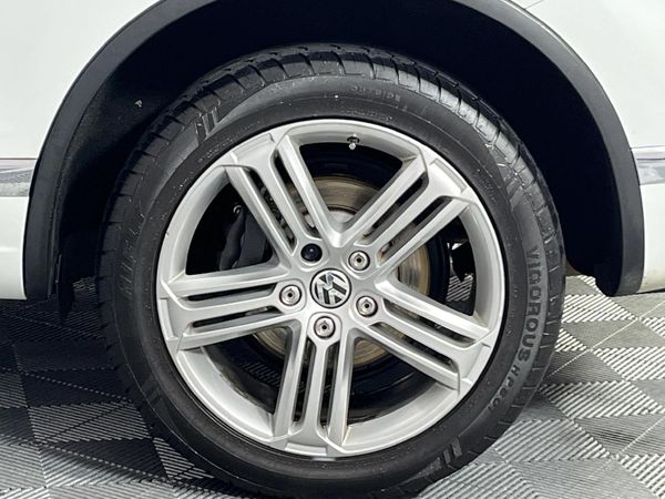 2016-Volkswagen-Touareg-GP-30-V6-TDI-Luxury-Auto image:6