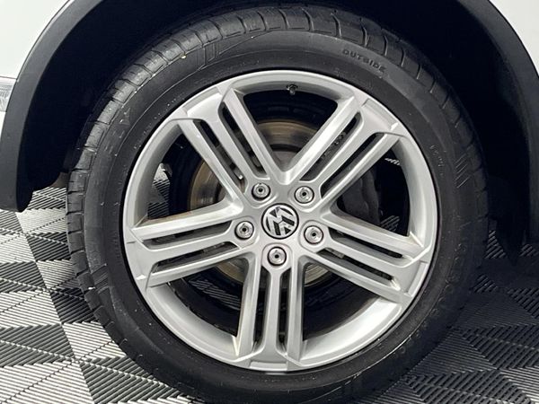 2016-Volkswagen-Touareg-GP-30-V6-TDI-Luxury-Auto image:7