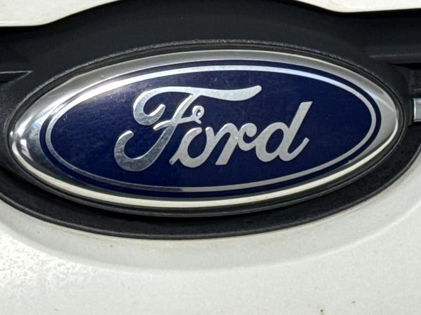 2015-Ford-EcoSport-15-TiVCT-Titanium-Auto image:10