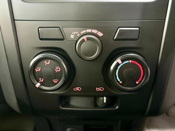 2026-Isuzu-D-Max-250C-Fleetside-Single-Cab image:5