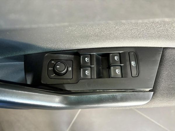 2024-Volkswagen-Polo-10-TSI image:7