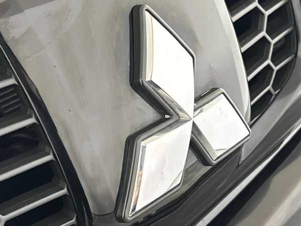 2019-Mitsubishi-Triton-24-Di-Dc-Athlete-4x4-Auto-Double-Cab image:11